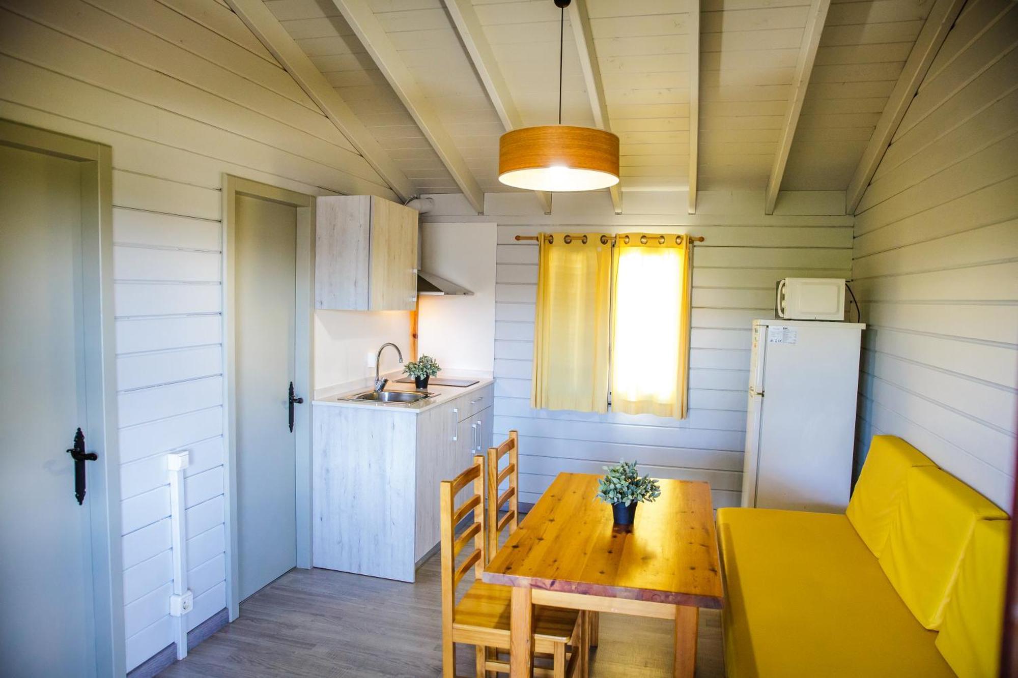 Camping La Llosa 캠브릴스 외부 사진